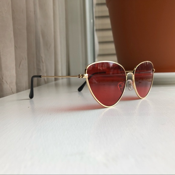 Retro Wired Geometric Cateye Sunglasses - Picture 2 of 5